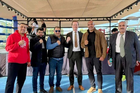 نادي الرحاب يستقبل رئيس الاتحاد الدولي للملاكمة